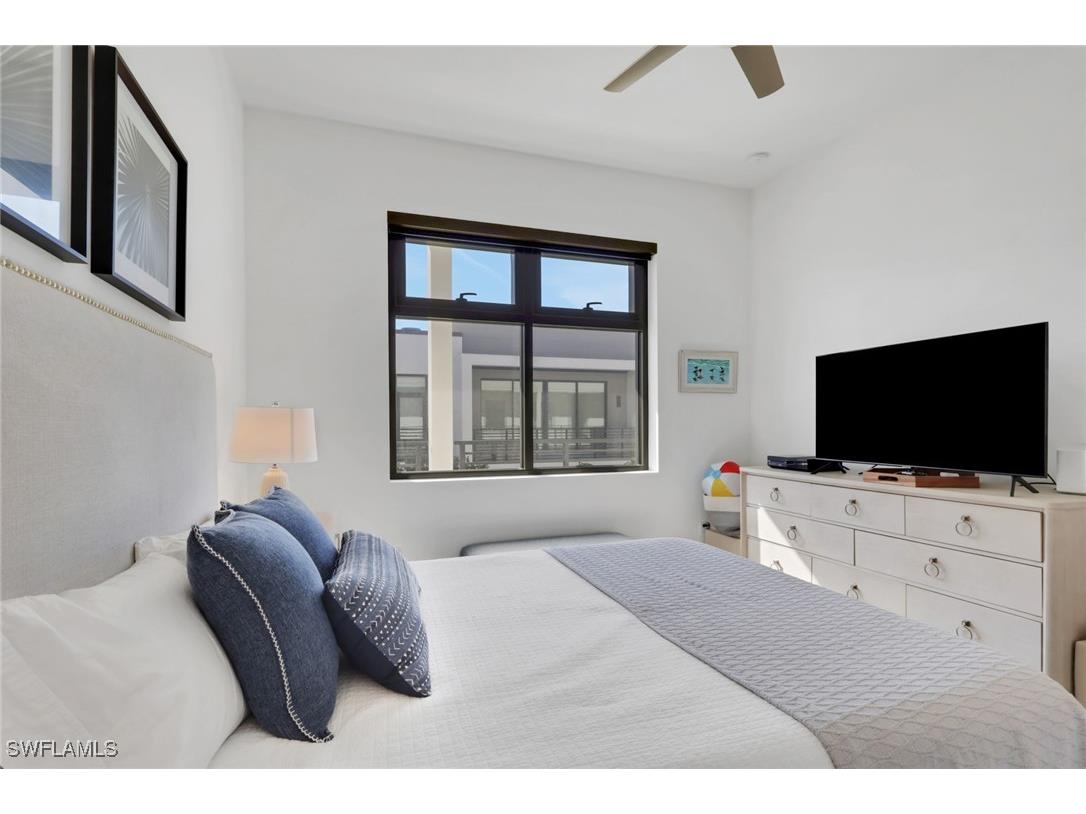 850 Central #303 Naples FL 34102 225079831 image23