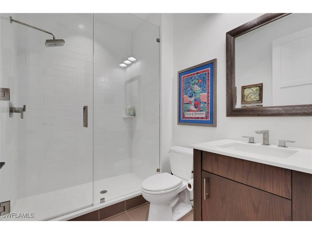 850 Central #303 Naples FL 34102 225079831 image24