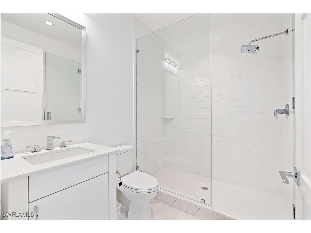 850 Central Avenue #202 Naples FL 34102 225045881 image13