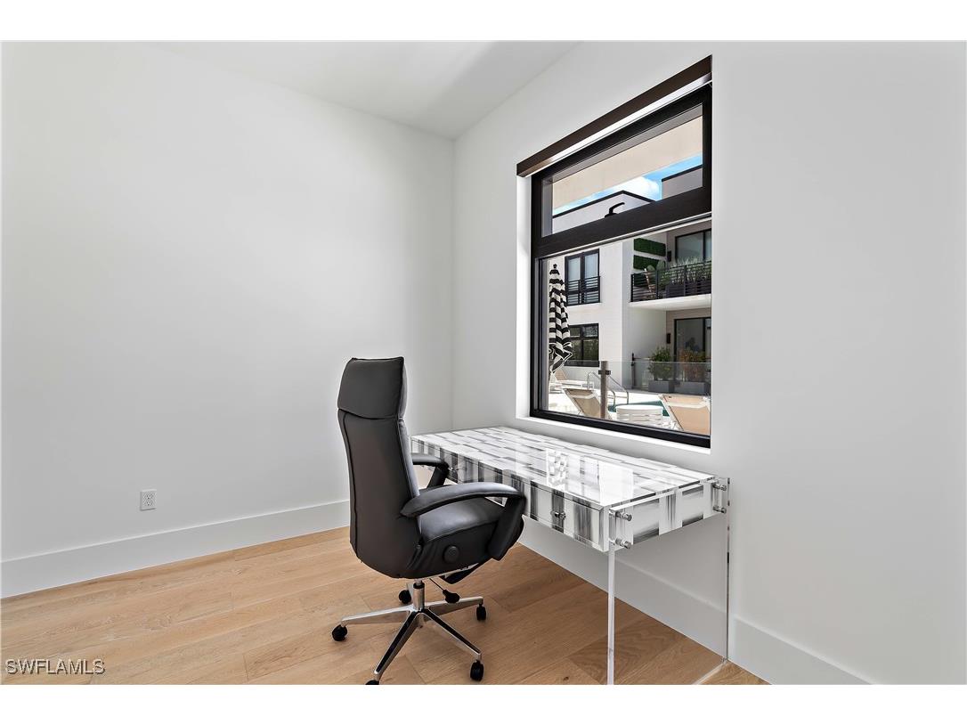 850 Central Avenue #202 Naples FL 34102 225045881 image14