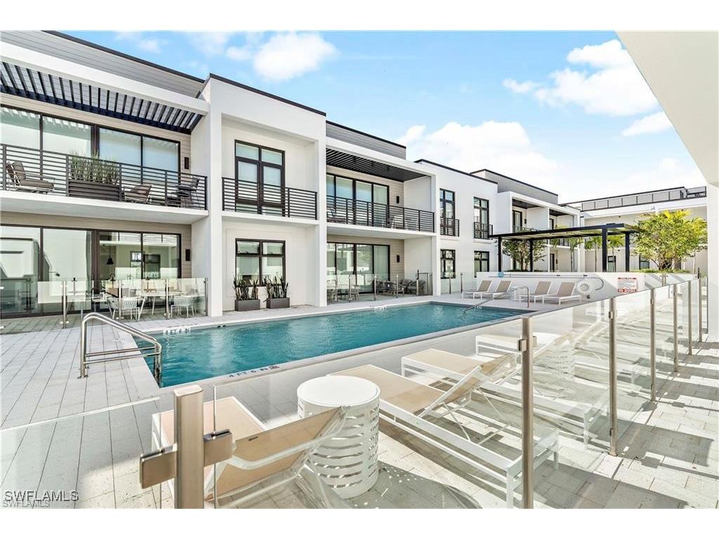 850 Central Avenue #202 Naples FL 34102 225045881 image2