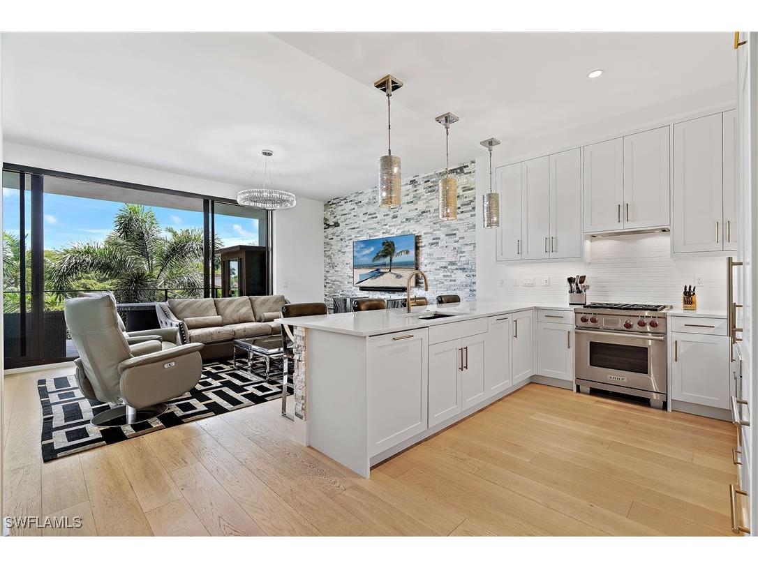 850 Central Avenue #202 Naples FL 34102 225077436 image1