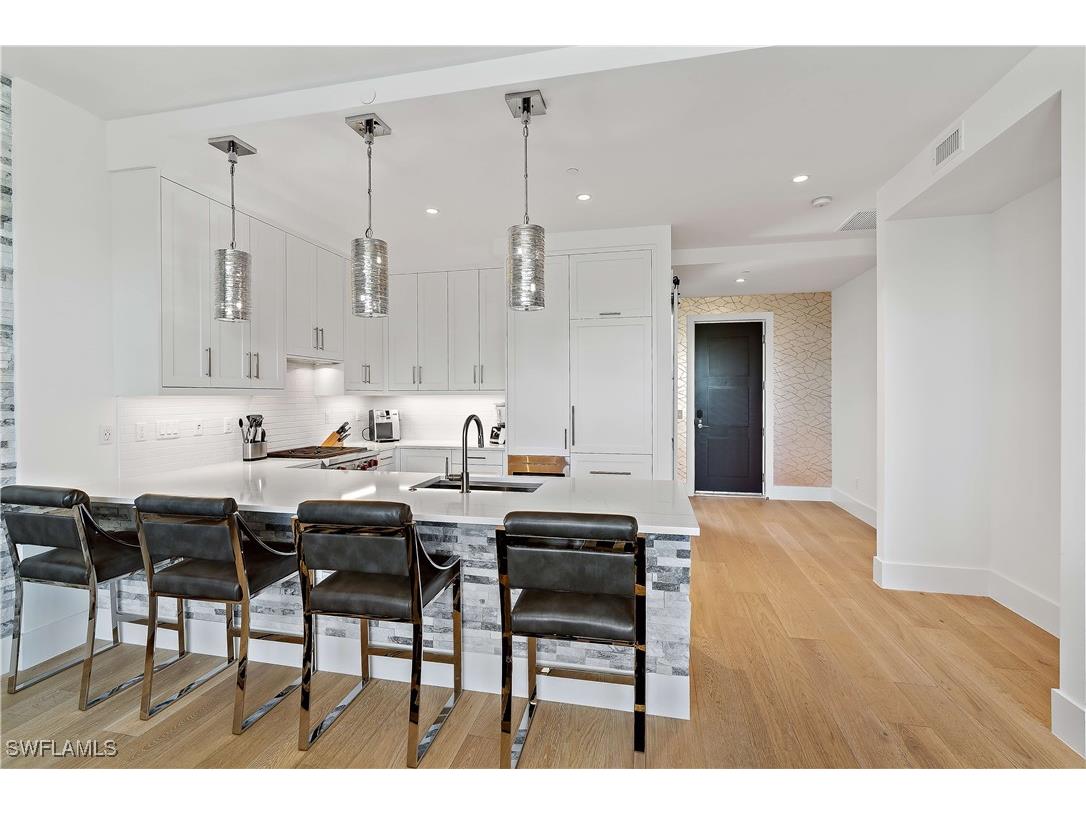 850 Central Avenue #202 Naples FL 34102 225077436 image6