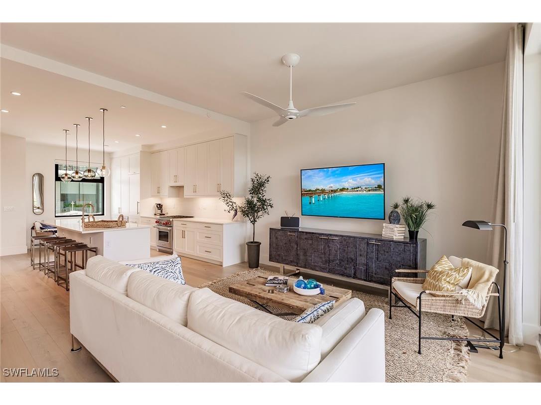 850 Central Avenue #203 Naples FL 34135 225060692 image13