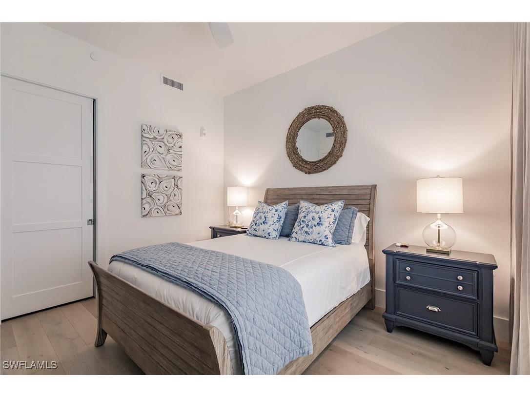 850 Central Avenue #203 Naples FL 34135 225060692 image23