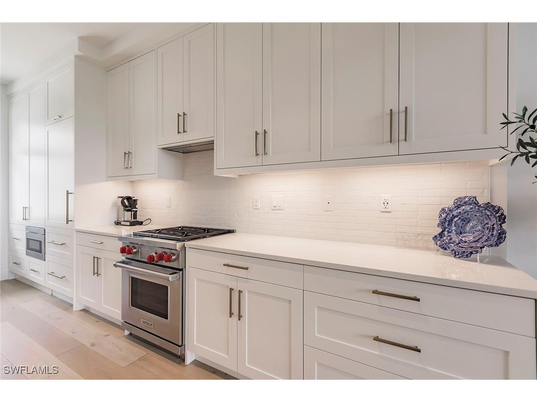 850 Central Avenue #203 Naples FL 34135 225060692 image3