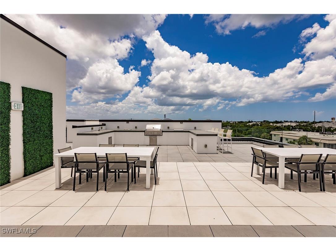 850 Central Avenue #203 Naples FL 34135 225060692 image32