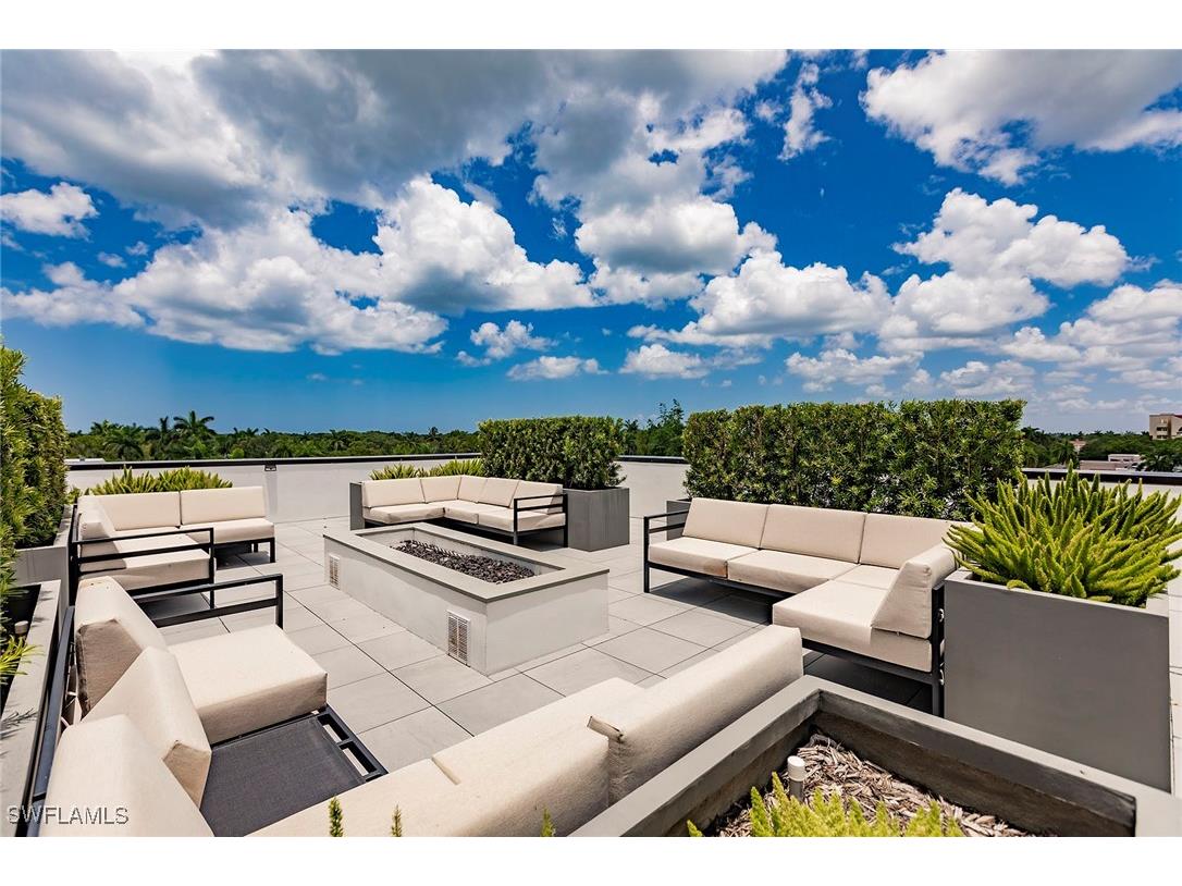 850 Central Avenue #203 Naples FL 34135 225060692 image35