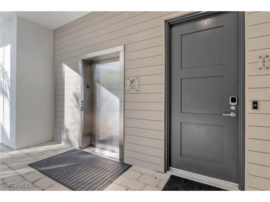 850 Central Avenue #205 Naples FL 34102 225075094 image4