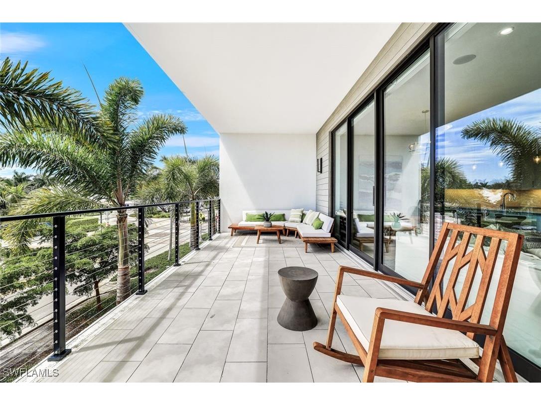 850 Central Avenue #207 Naples FL 34102 224102517 image16