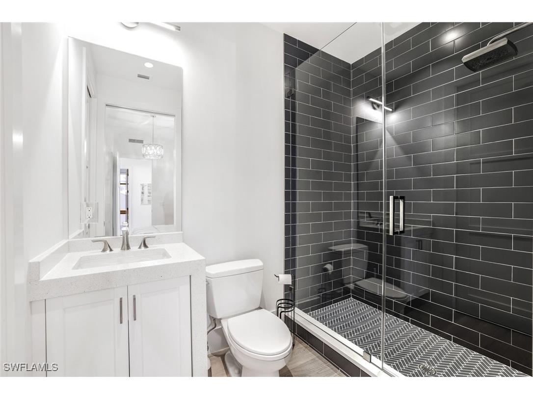 850 Central Avenue #207 Naples FL 34102 225061779 image15