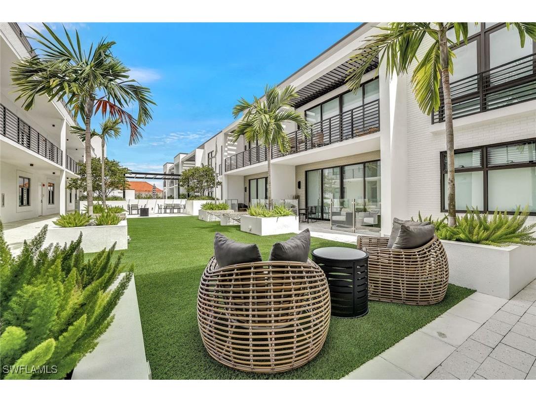 850 Central Avenue #207 Naples FL 34102 225061779 image20