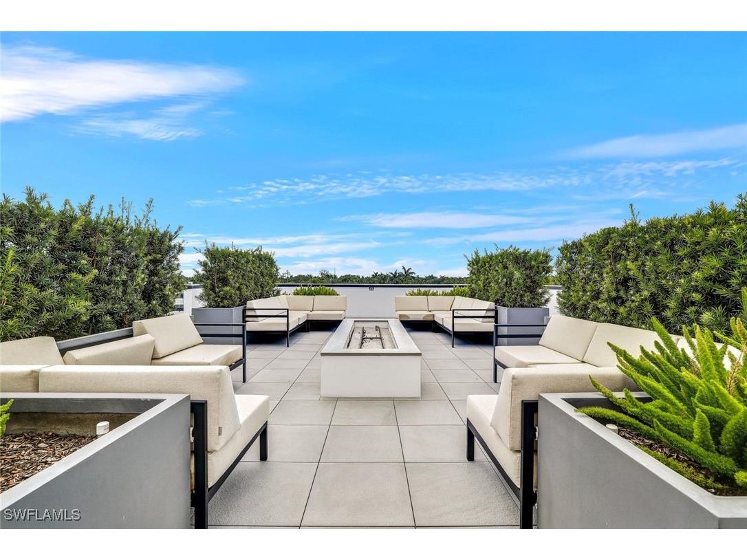 850 Central Avenue #207 Naples FL 34102 225061779 image21