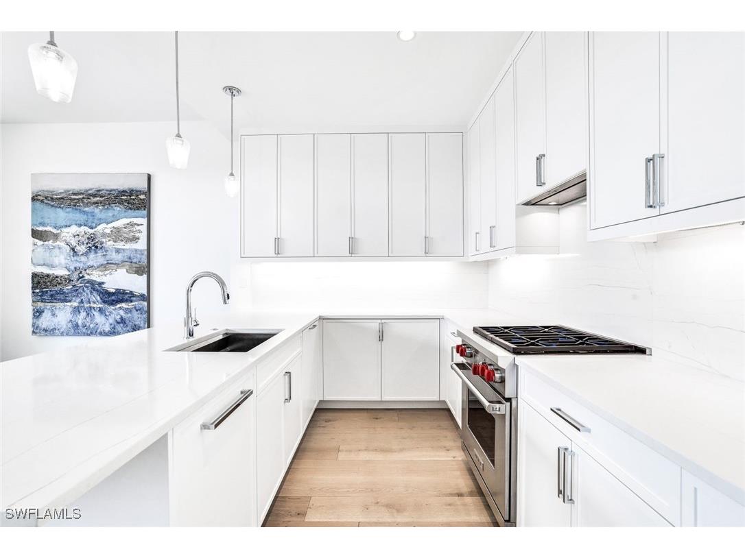 850 Central Avenue #207 Naples FL 34102 225061779 image9