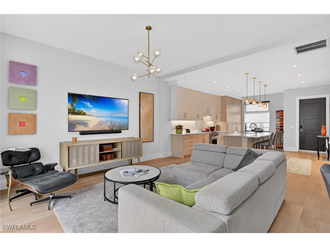 850 Central Avenue #208 Naples FL 34102 226004727 image4