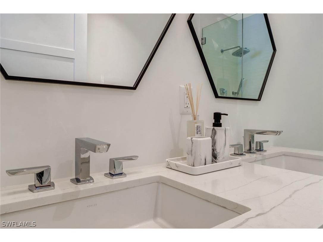 850 Central Avenue #209 Naples FL 34102 226007807 image22