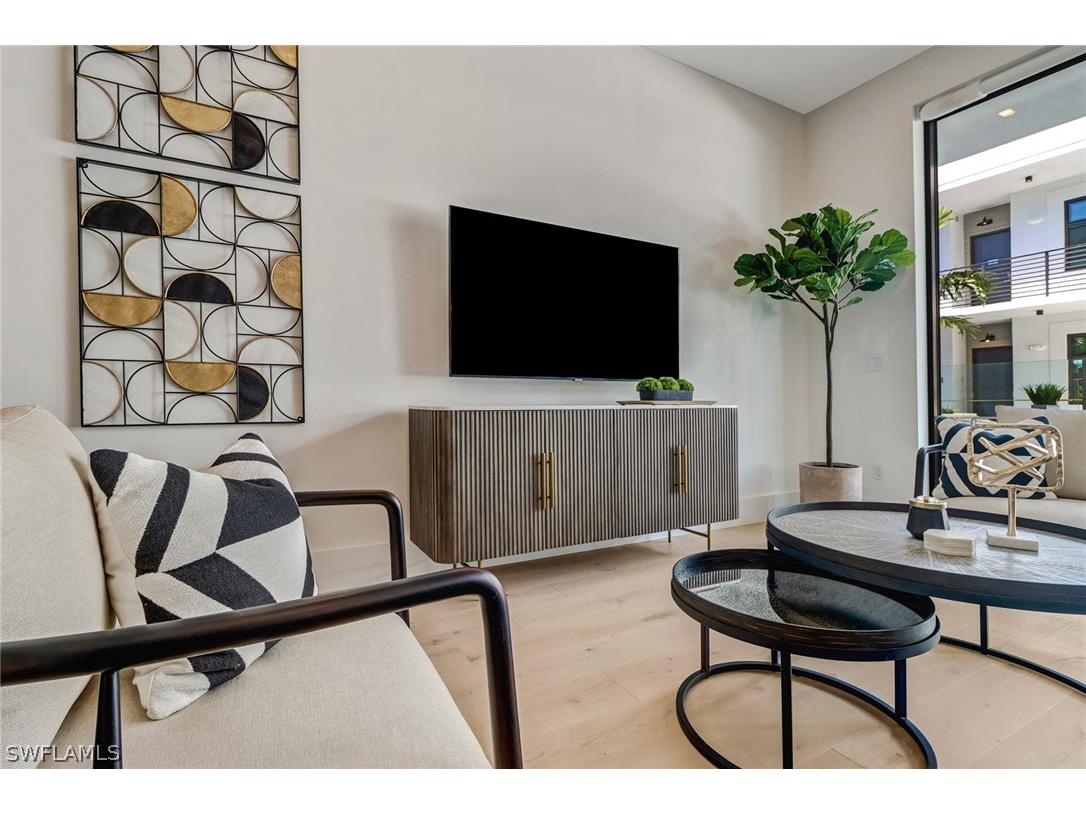 850 Central Avenue #209 Naples FL 34102 226007807 image9