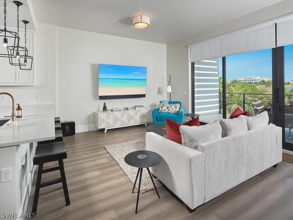 850 Central Avenue #301 Naples FL 34102 226008186 image6