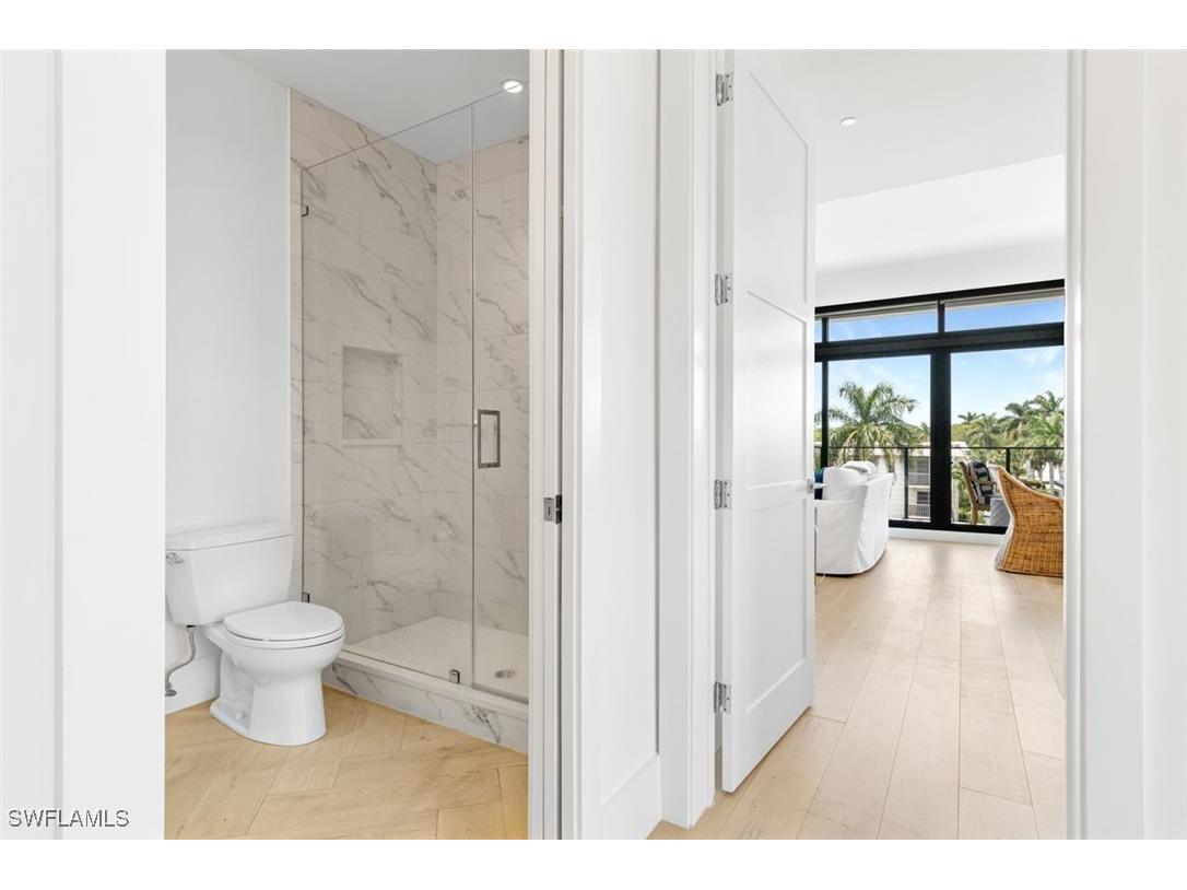 850 Central Avenue #305 Naples FL 34102 225075922 image11