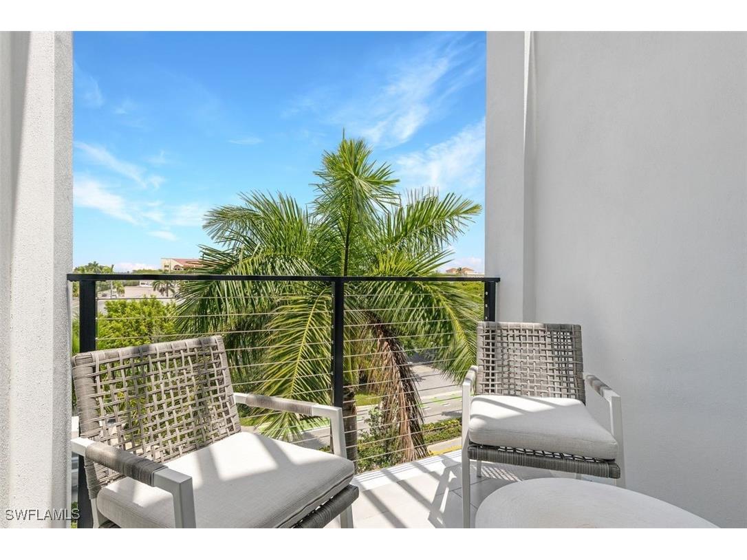 850 Central Avenue #305 Naples FL 34102 225075922 image12