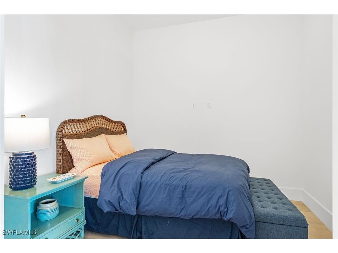 850 Central Avenue #305 Naples FL 34102 225075922 image16