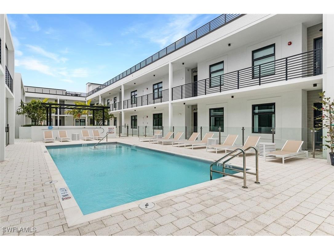 850 Central Avenue #305 Naples FL 34102 225075922 image19