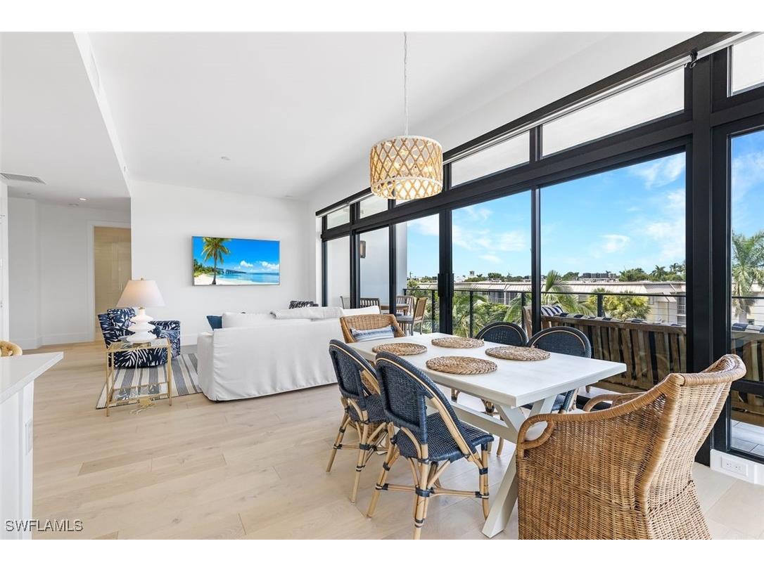 850 Central Avenue #305 Naples FL 34102 225075922 image2