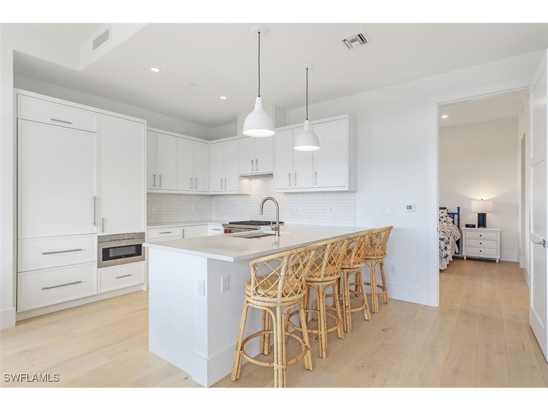 850 Central Avenue #305 Naples FL 34102 225075922 image5