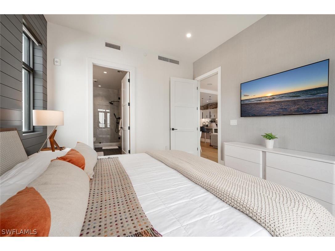850 Central Avenue #311 Naples FL 34102 226009017 image16