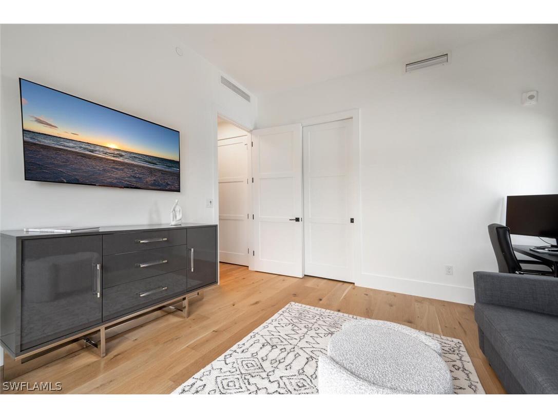 850 Central Avenue #311 Naples FL 34102 226009017 image19