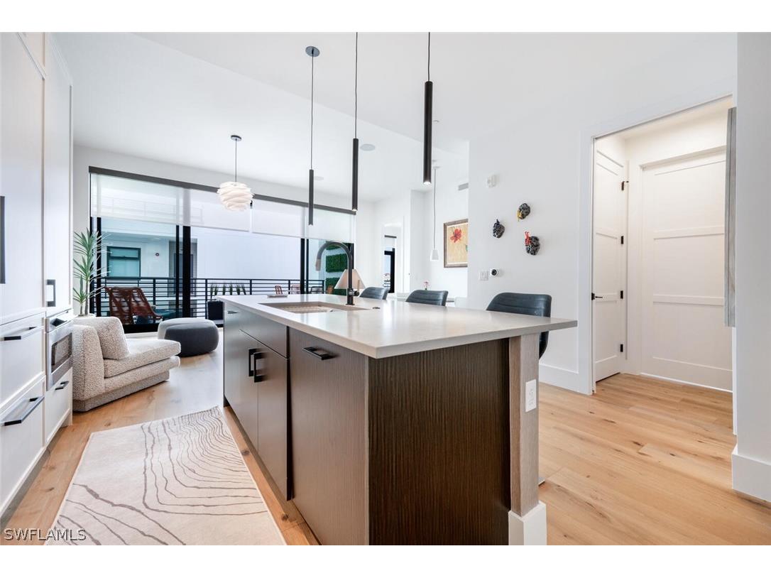 850 Central Avenue #311 Naples FL 34102 226009017 image6