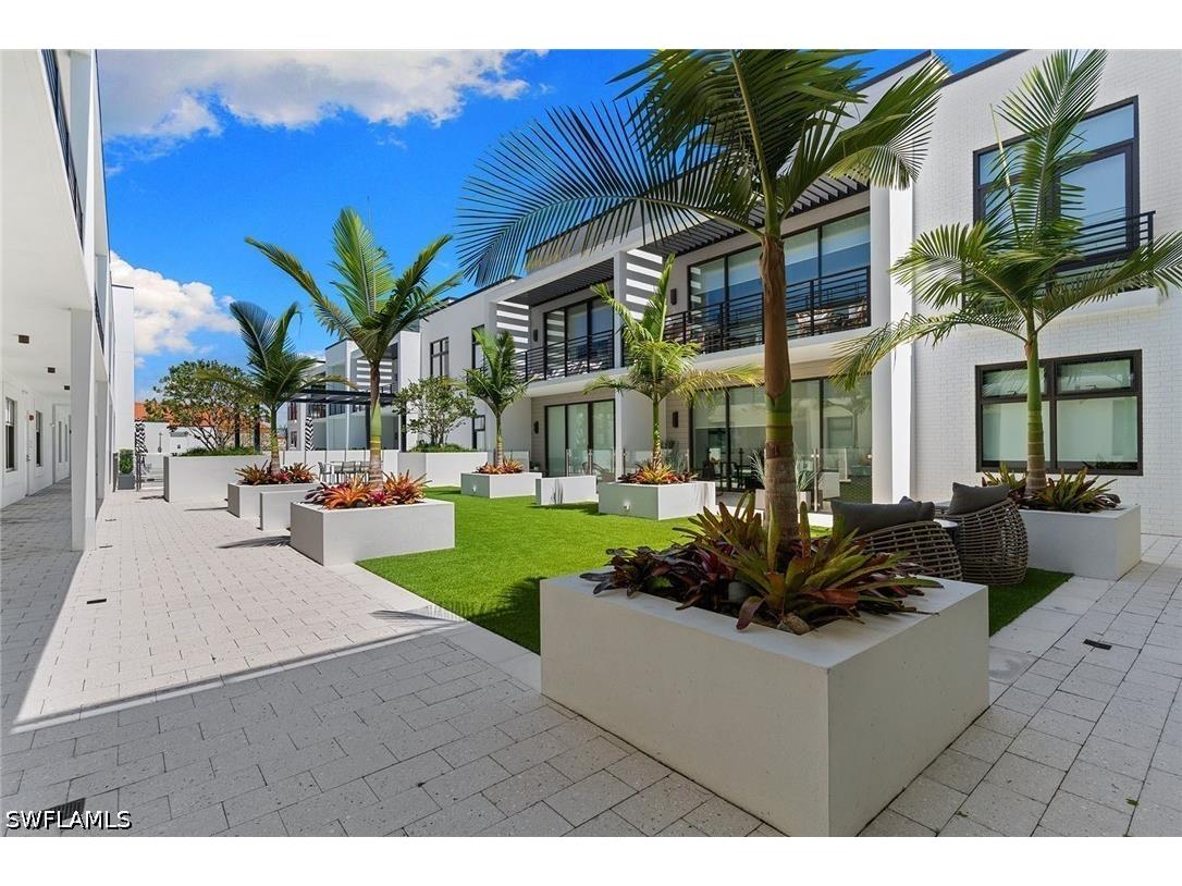 850 Central Avenue #311 Naples FL 34102 226019603 image28