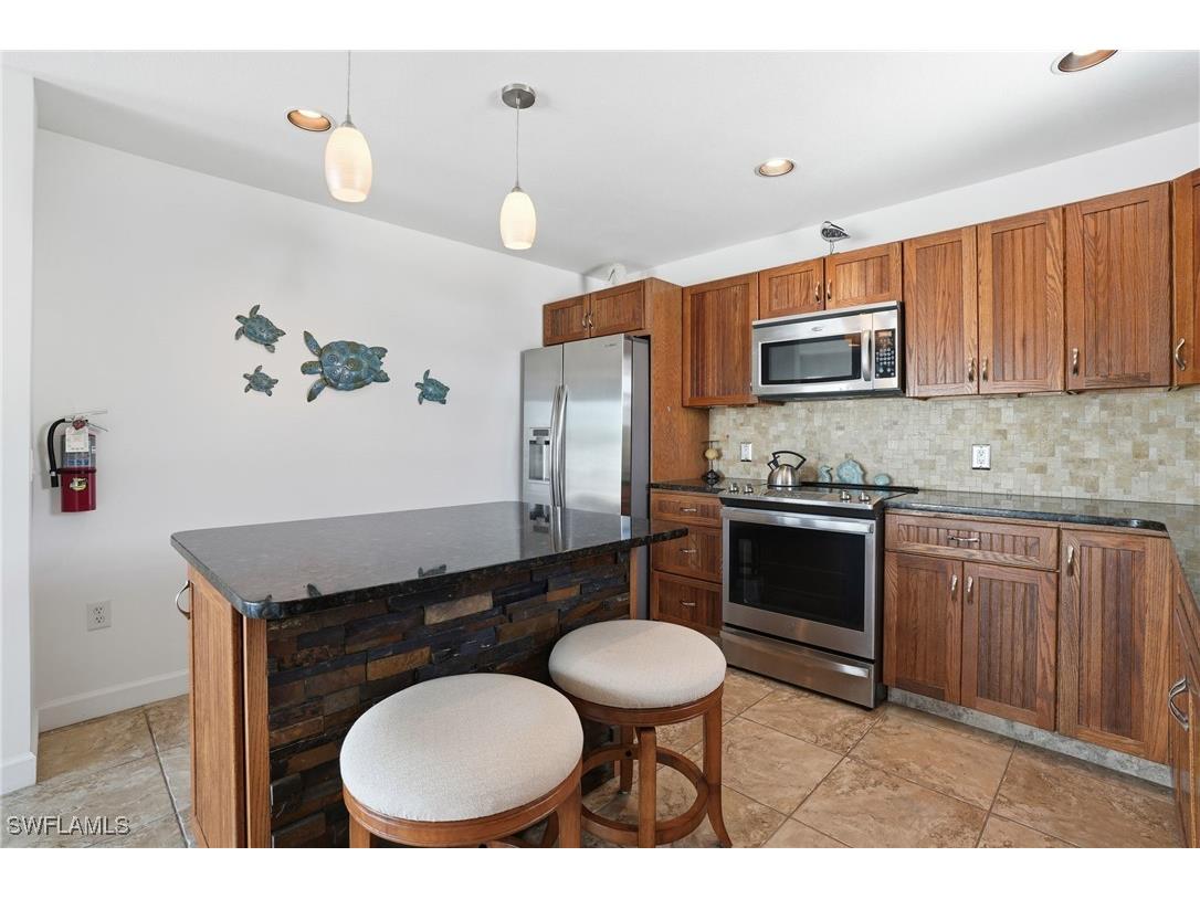 850 Oak Street Fort Myers Beach FL 33931 226005567 image10