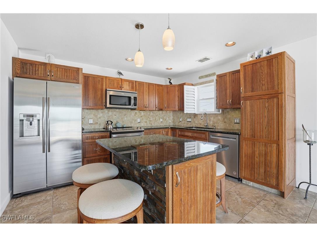 850 Oak Street Fort Myers Beach FL 33931 226005567 image9