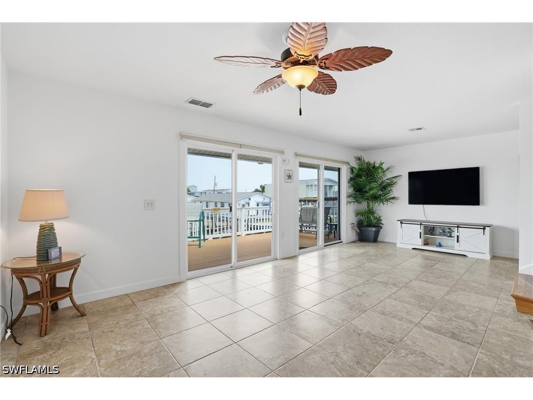 850 Oak Street Fort Myers Beach FL 33931 226021632 image7