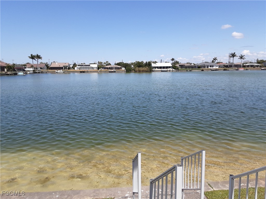 850 SE 1st Terrace Cape Coral FL 33990 2025022763 image2