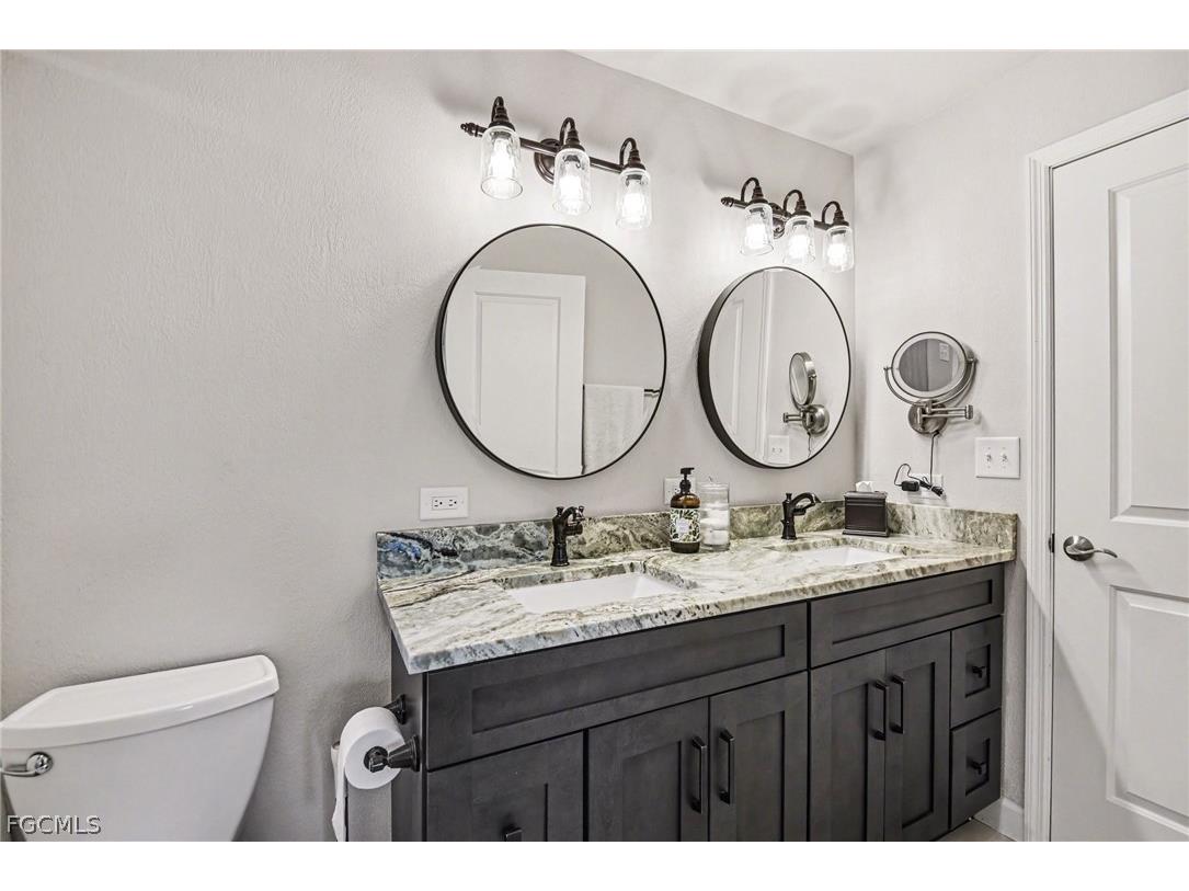 8504 Charter Club Circle #5 Fort Myers FL 33919 2026010401 image13
