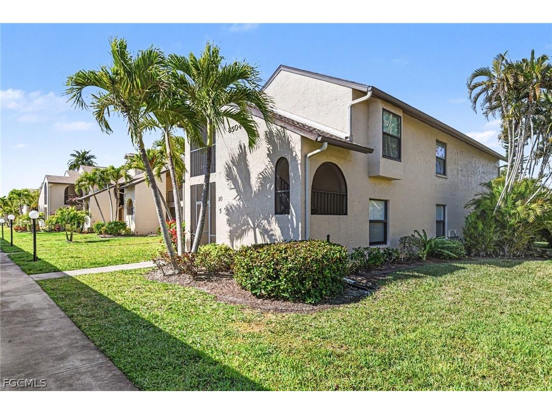 8504 Charter Club Circle #5 Fort Myers FL 33919 2026010401 image3