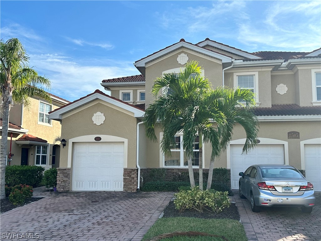 8505 Oakshade Circle #201 Fort Myers FL 33919 222085072 image1