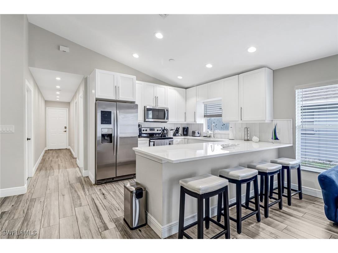 851 102nd Avenue N Naples FL 34108 225078993 image1