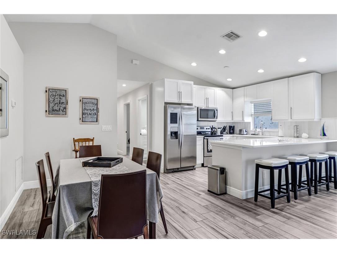 851 102nd Avenue N Naples FL 34108 225078993 image4