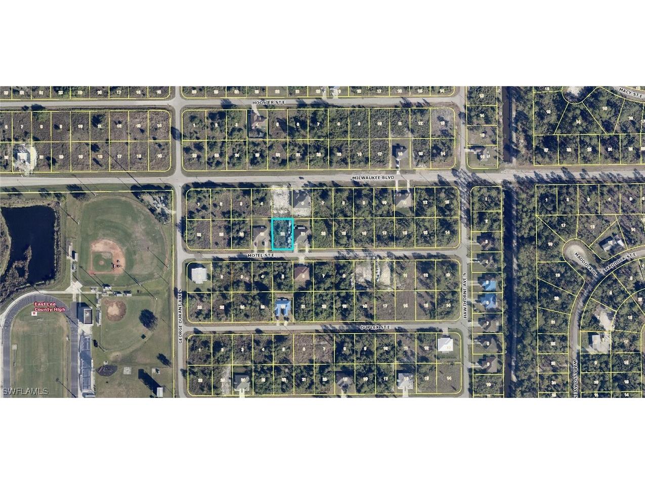 851-853 Motel Street E Lehigh Acres FL 33974 223091772 image1