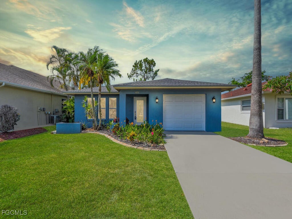 851 98th Avenue N Naples FL 34108 2025013794 image1