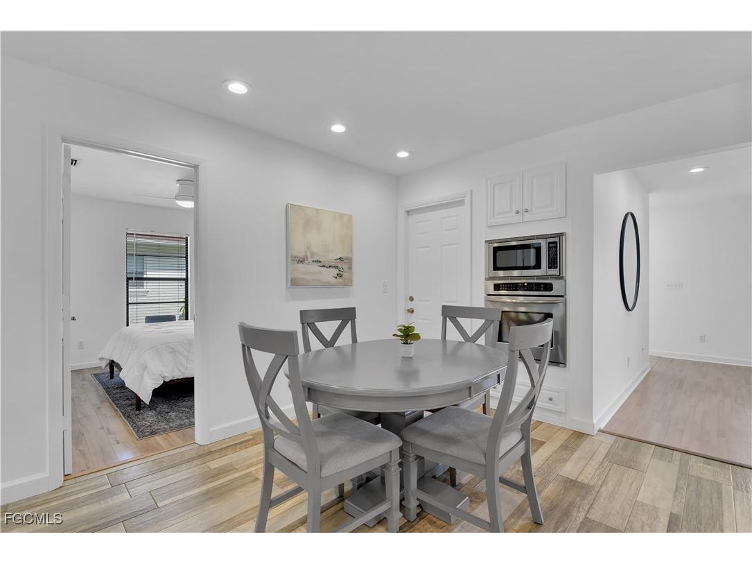 851 98th Avenue N Naples FL 34108 2025013794 image10