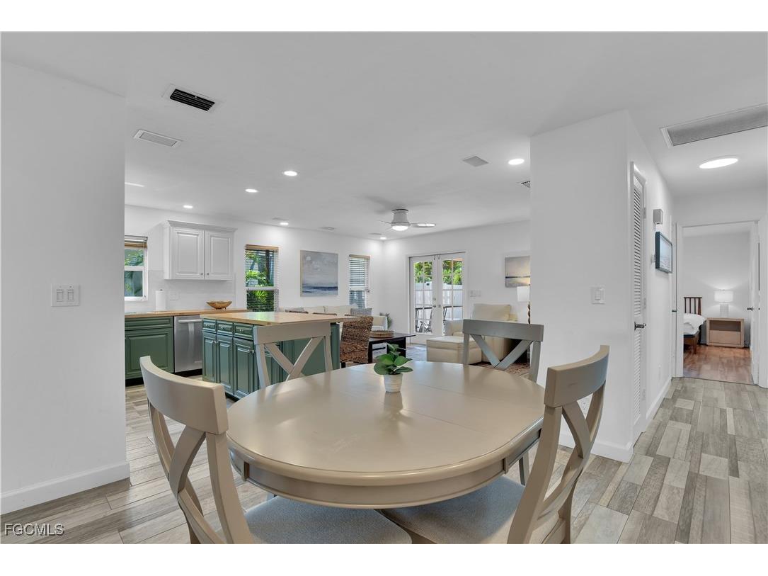 851 98th Avenue N Naples FL 34108 2025013794 image11