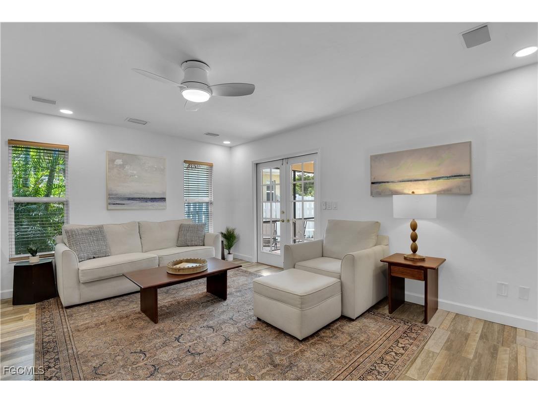 851 98th Avenue N Naples FL 34108 2025013794 image17