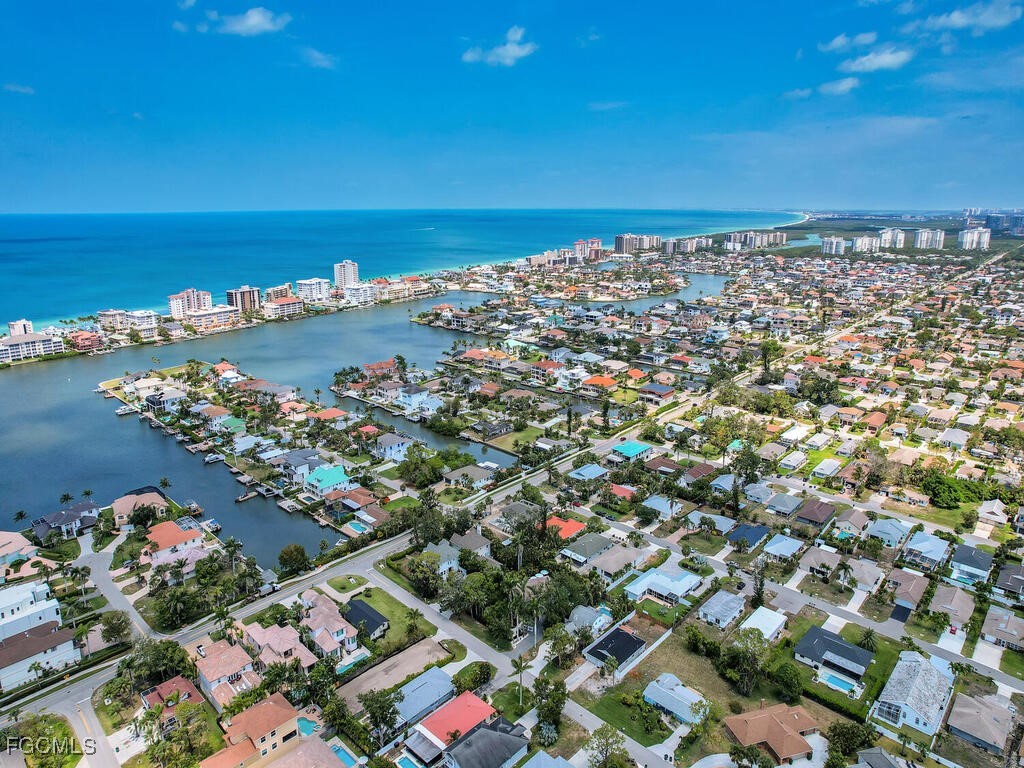 851 98th Avenue N Naples FL 34108 2025013794 image2