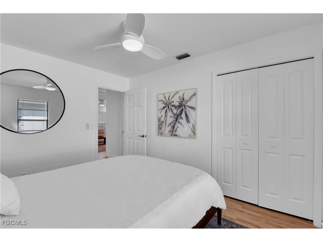 851 98th Avenue N Naples FL 34108 2025013794 image23