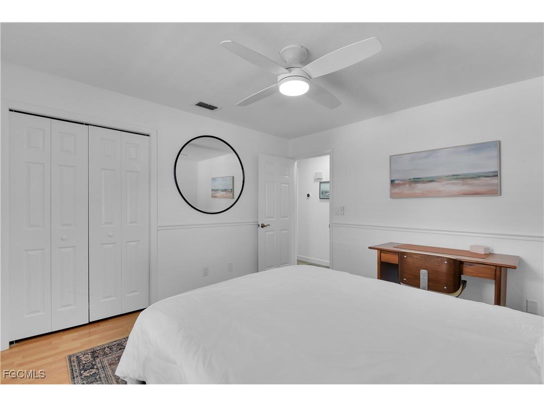 851 98th Avenue N Naples FL 34108 2025013794 image26