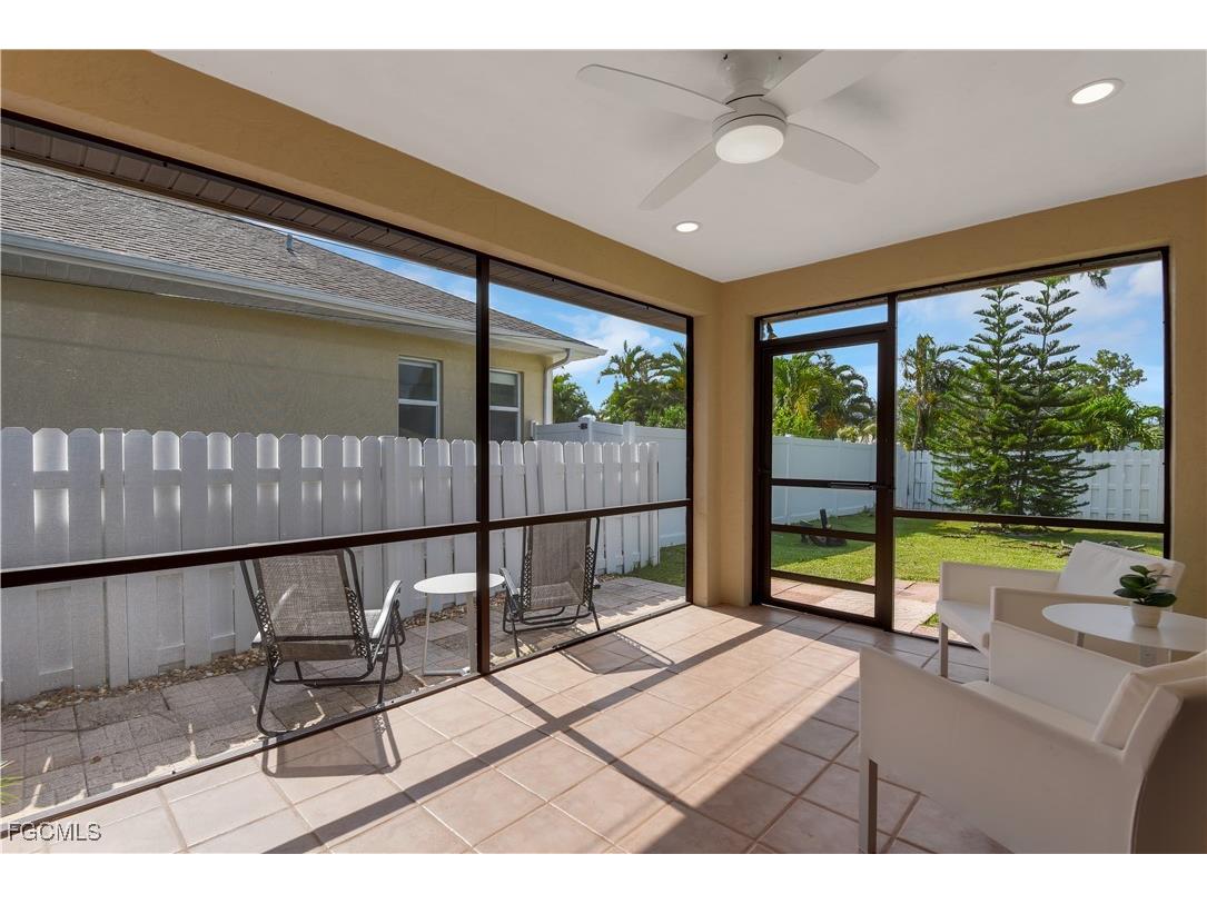 851 98th Avenue N Naples FL 34108 2025013794 image29